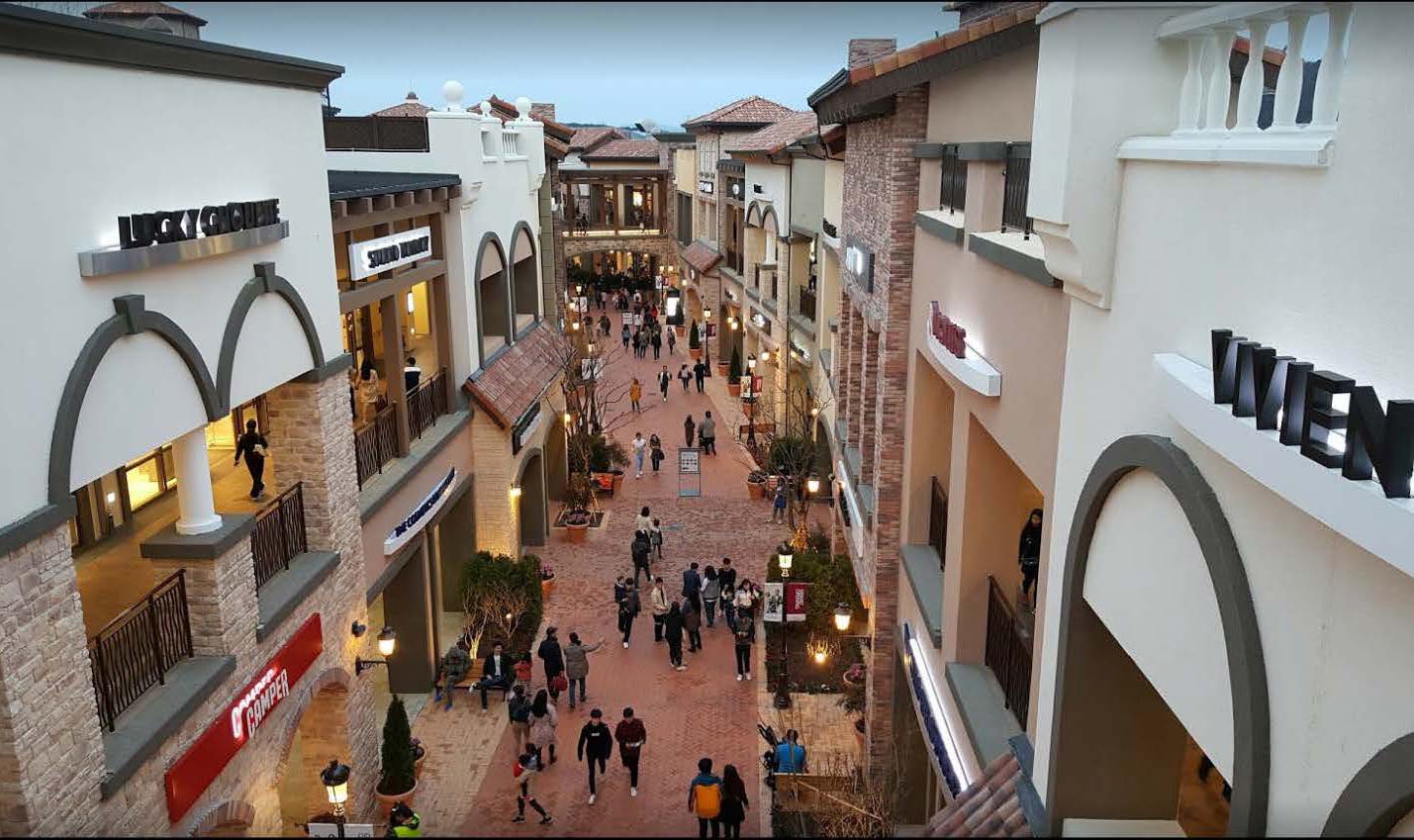 Las Vegas Premium Outlets - AO  Architecture. Design. Relationships.